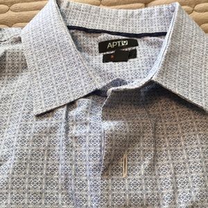 Mens nice blue & white pattern dress shirt